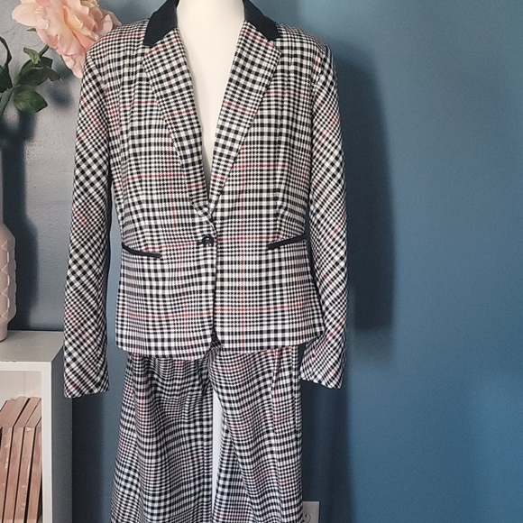 Plaid suit with tie waist pants - Picture 2 of 3